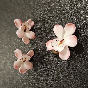 Vintage pink flower earrings & pendant